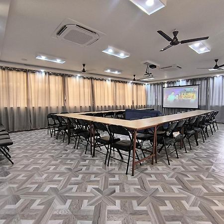 Hotel Peaceland Lumbini Екстериор снимка