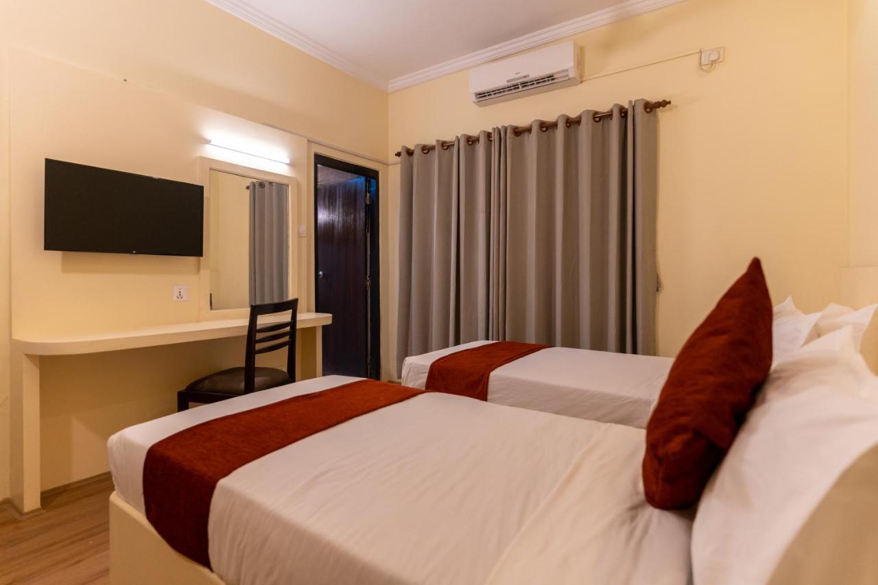 Hotel Peaceland Lumbini Екстериор снимка