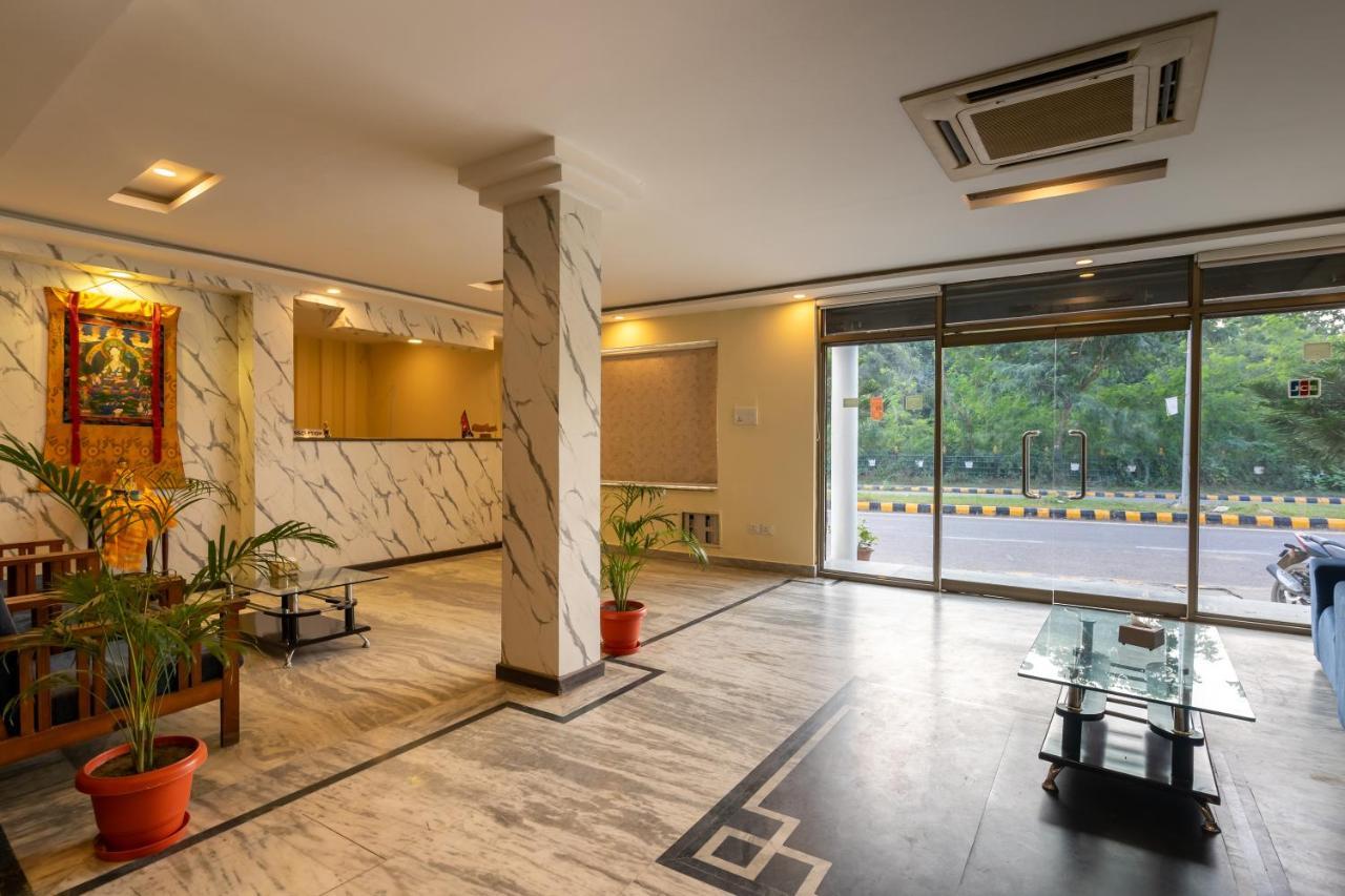 Hotel Peaceland Lumbini Екстериор снимка