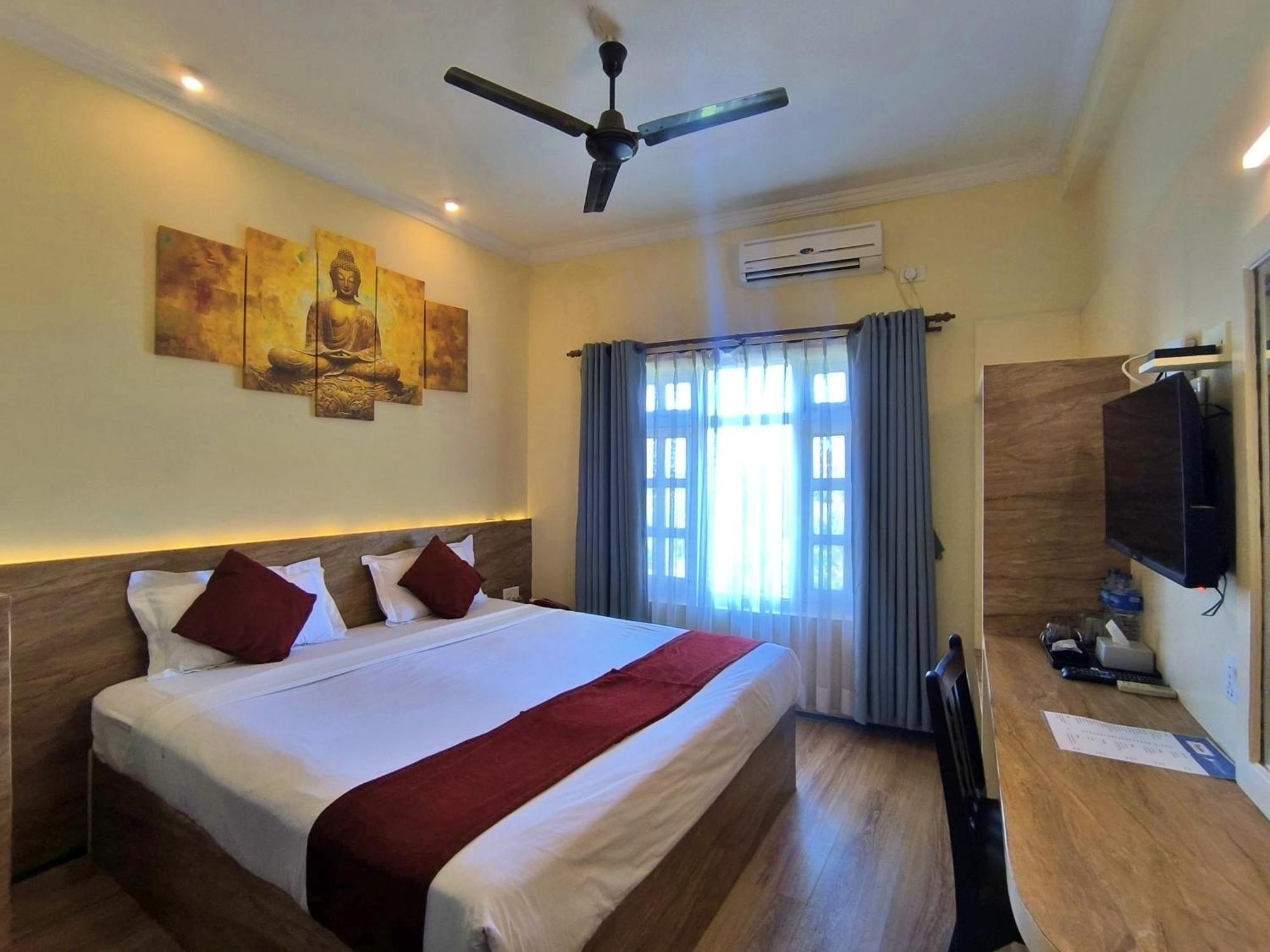 Hotel Peaceland Lumbini Екстериор снимка